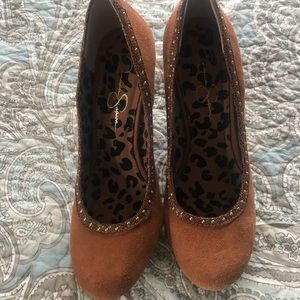 Jessica Simpson light brown suede wedge